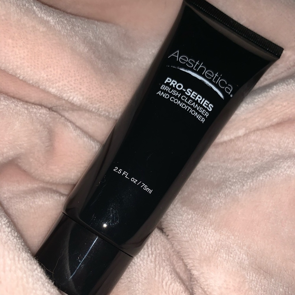 Aesthetica Brush Cleanser and Conditioner